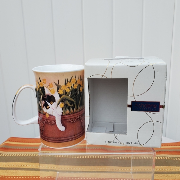 Ashdene of Australia Fine Bone China Mug Cats - Picture 4 of 16